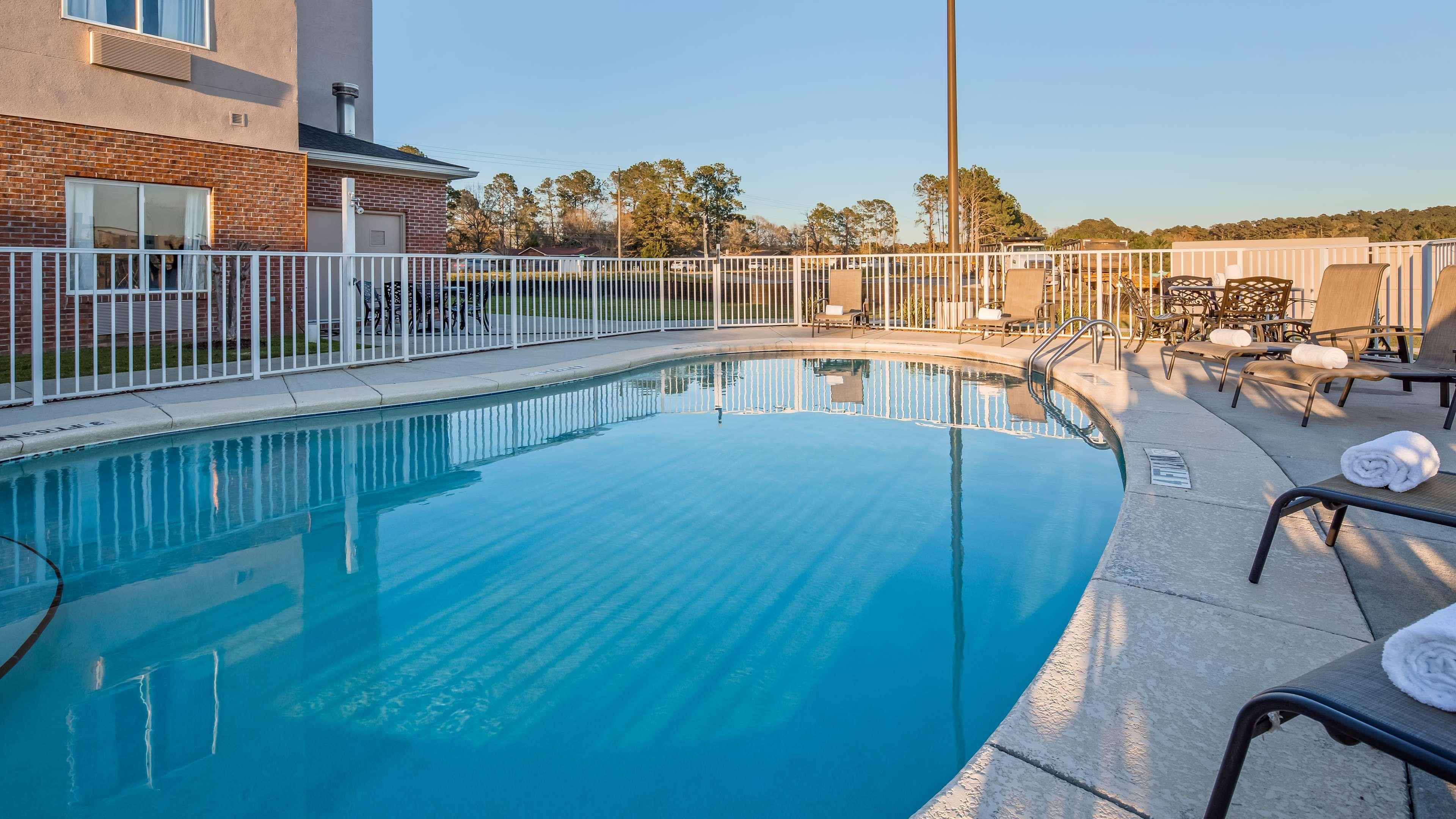 Best Western Dothan Inn & Suites Εξωτερικό φωτογραφία