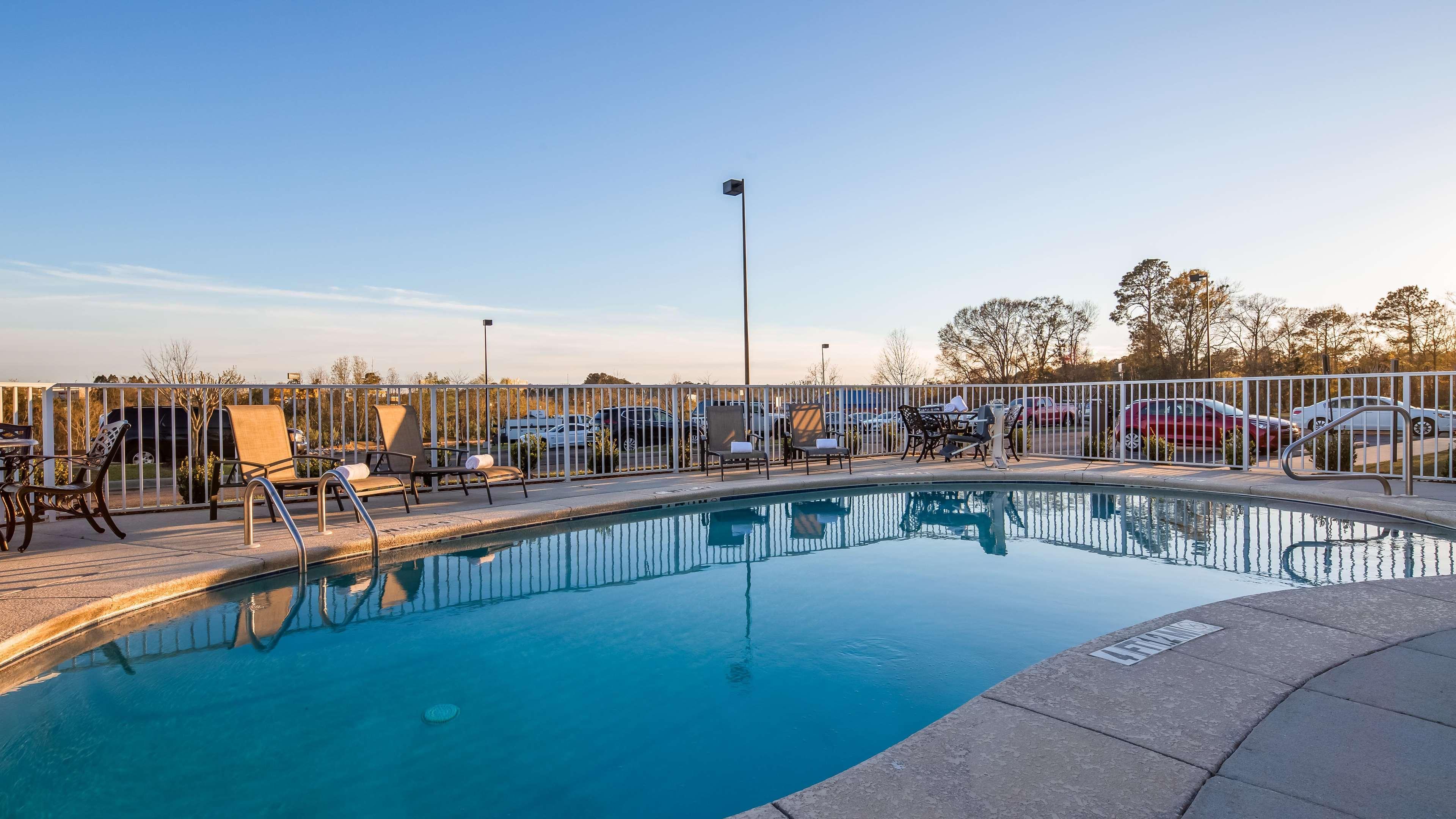 Best Western Dothan Inn & Suites Εξωτερικό φωτογραφία